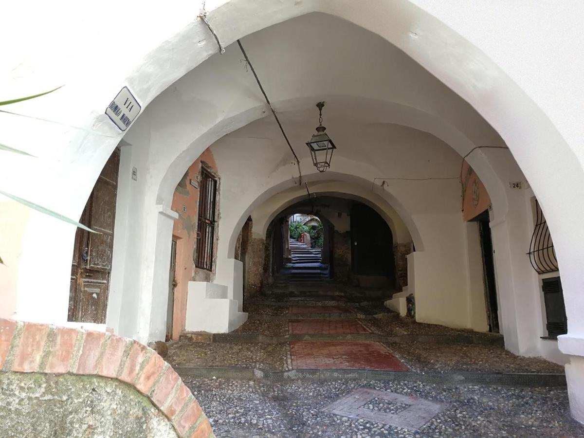 Ferienwohnung In Centro Citta, Nei Vicoli Del Borgo Sanremo Exterior foto